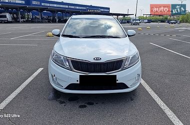 Хэтчбек Kia Rio 2012 в Киеве