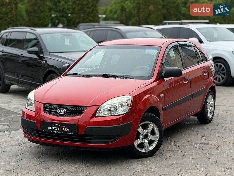 Хэтчбек Kia Rio 2008 в Одессе