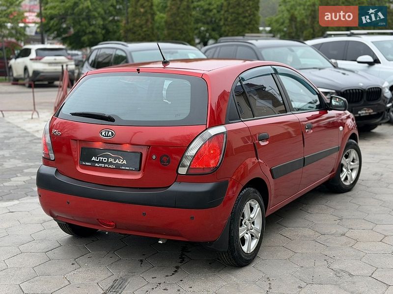 Хэтчбек Kia Rio 2008 в Одессе