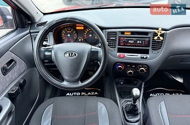 Хэтчбек Kia Rio 2008 в Одессе