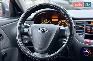 Хэтчбек Kia Rio 2008 в Одессе
