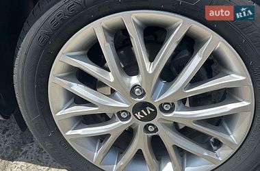 Хетчбек Kia Rio 2017 в Хмельницькому