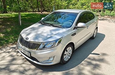 Седан Kia Rio 2013 в Києві