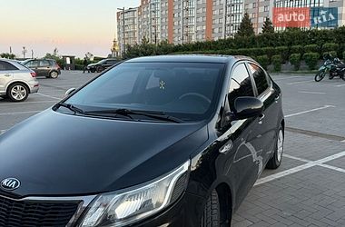 Седан Kia Rio 2013 в Ивано-Франковске