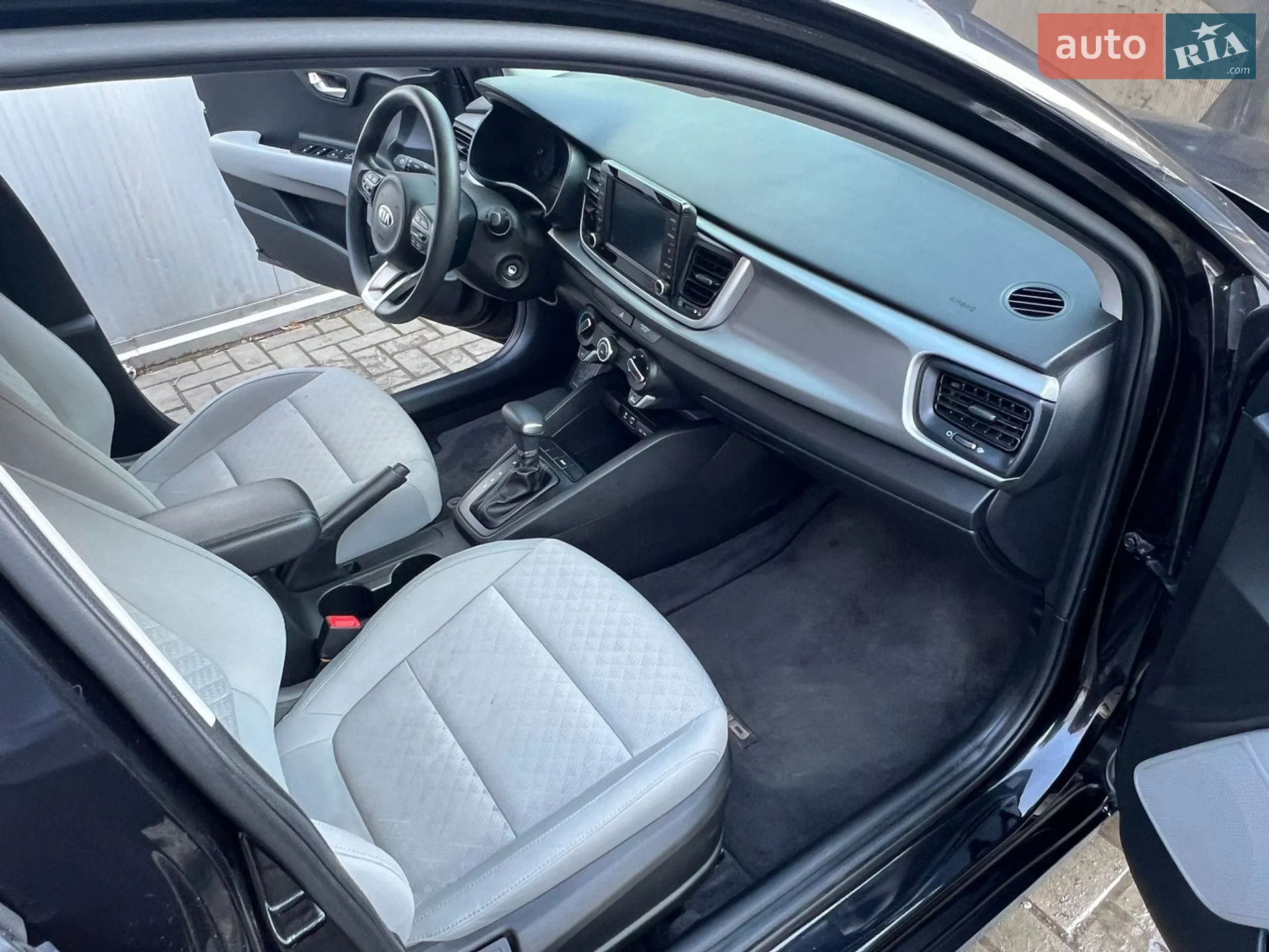 2019 Kia Rio - мініатюра 10