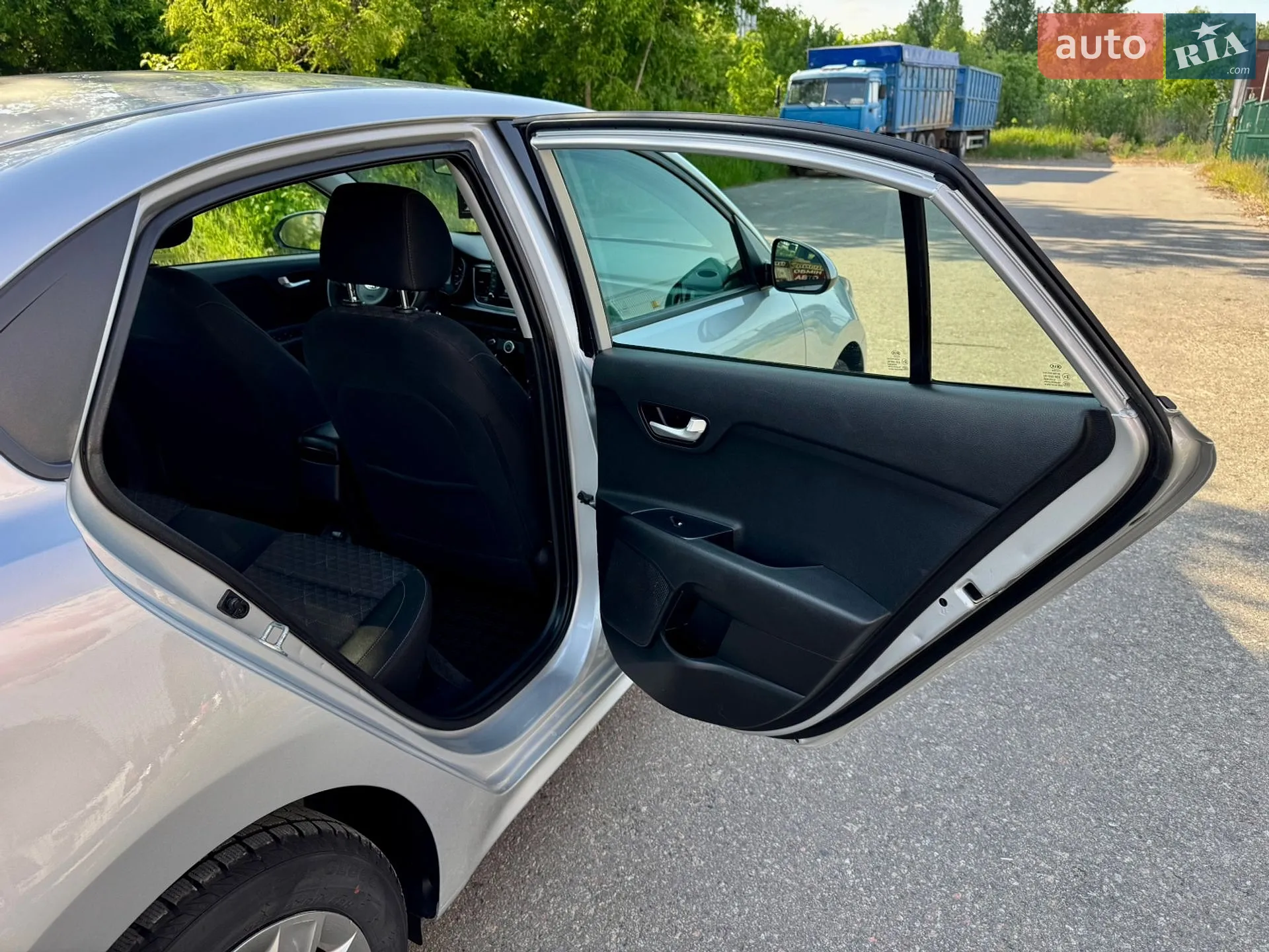 2019 Kia Rio - мініатюра 38