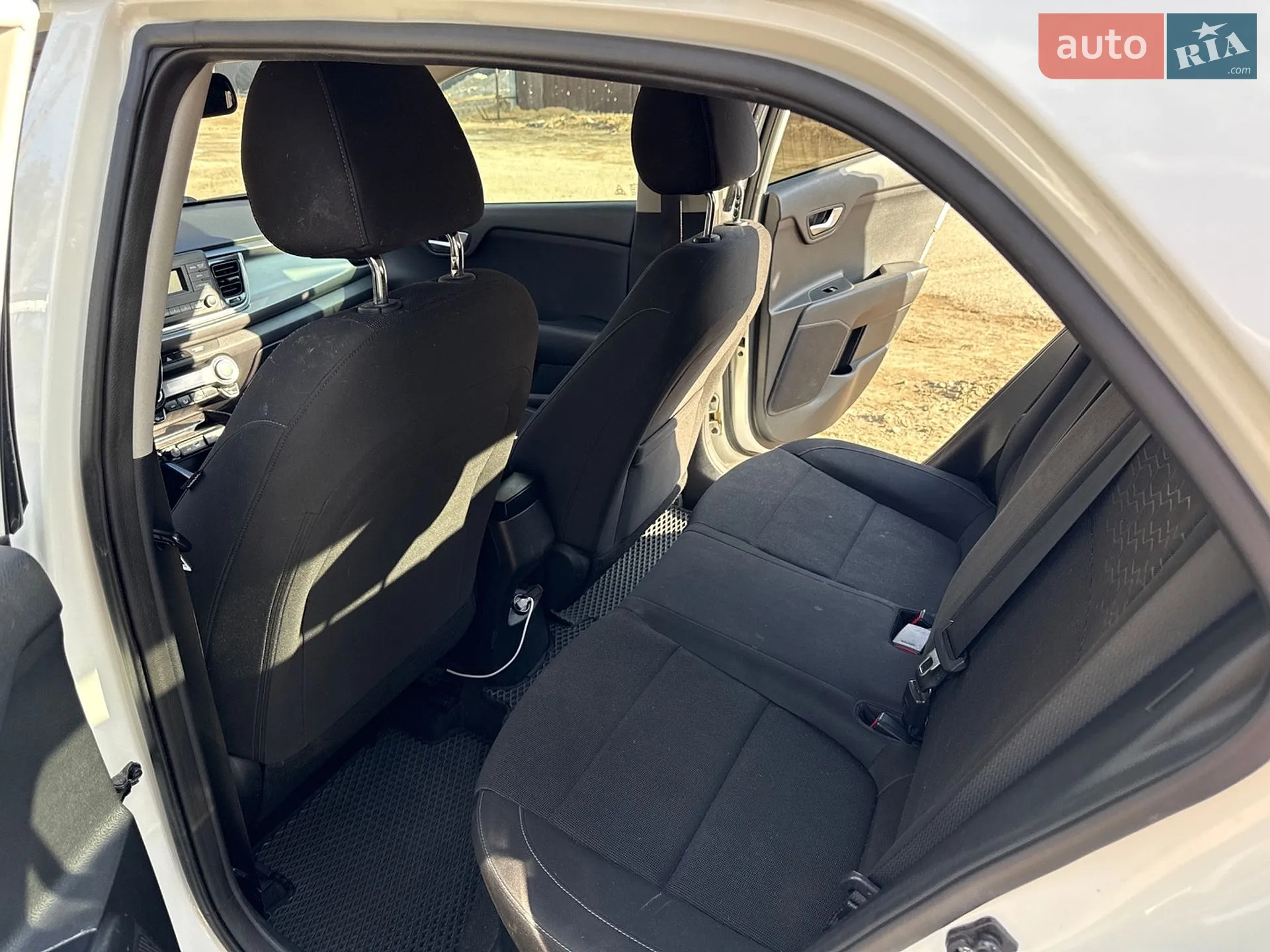 2017 Kia Rio - мініатюра 10