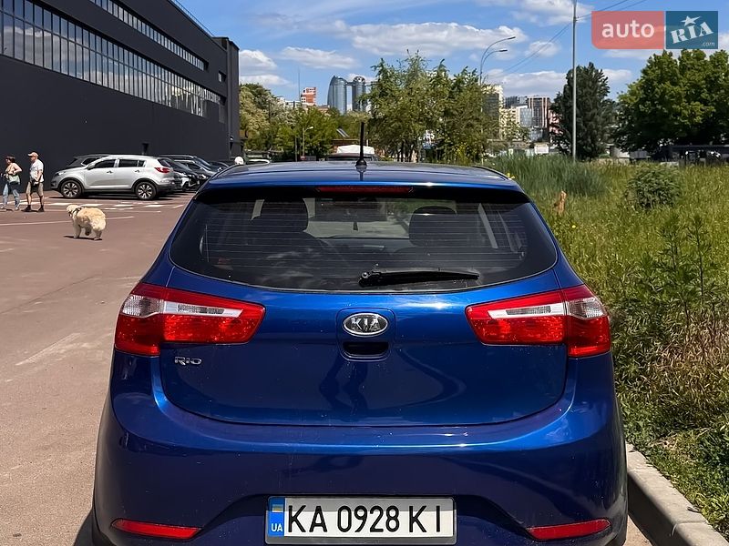 Хэтчбек Kia Rio 2012 в Киеве