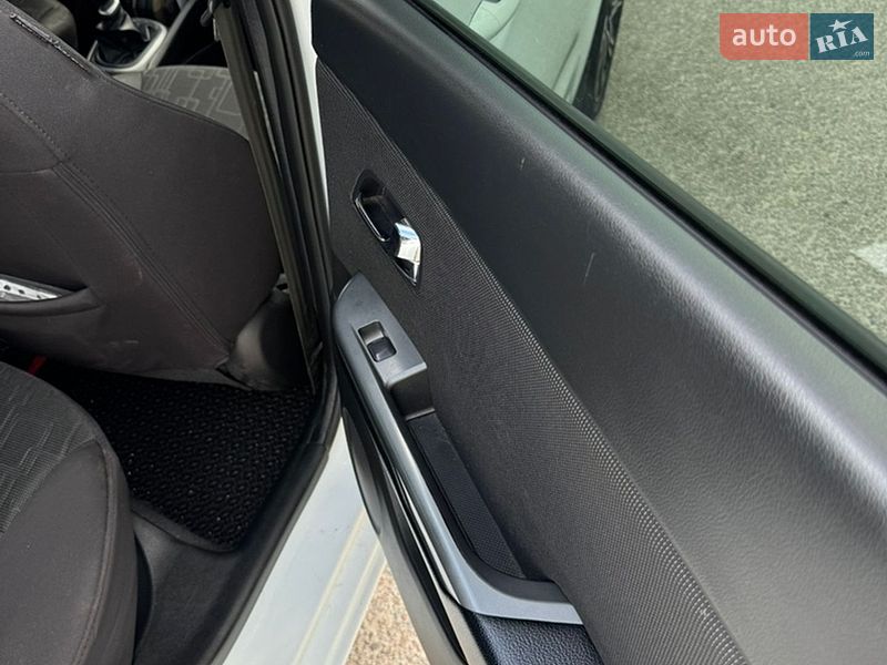 Седан Kia Rio 2013 в Белой Церкви
