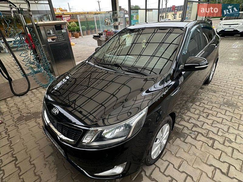 Kia Rio, photos from the listing