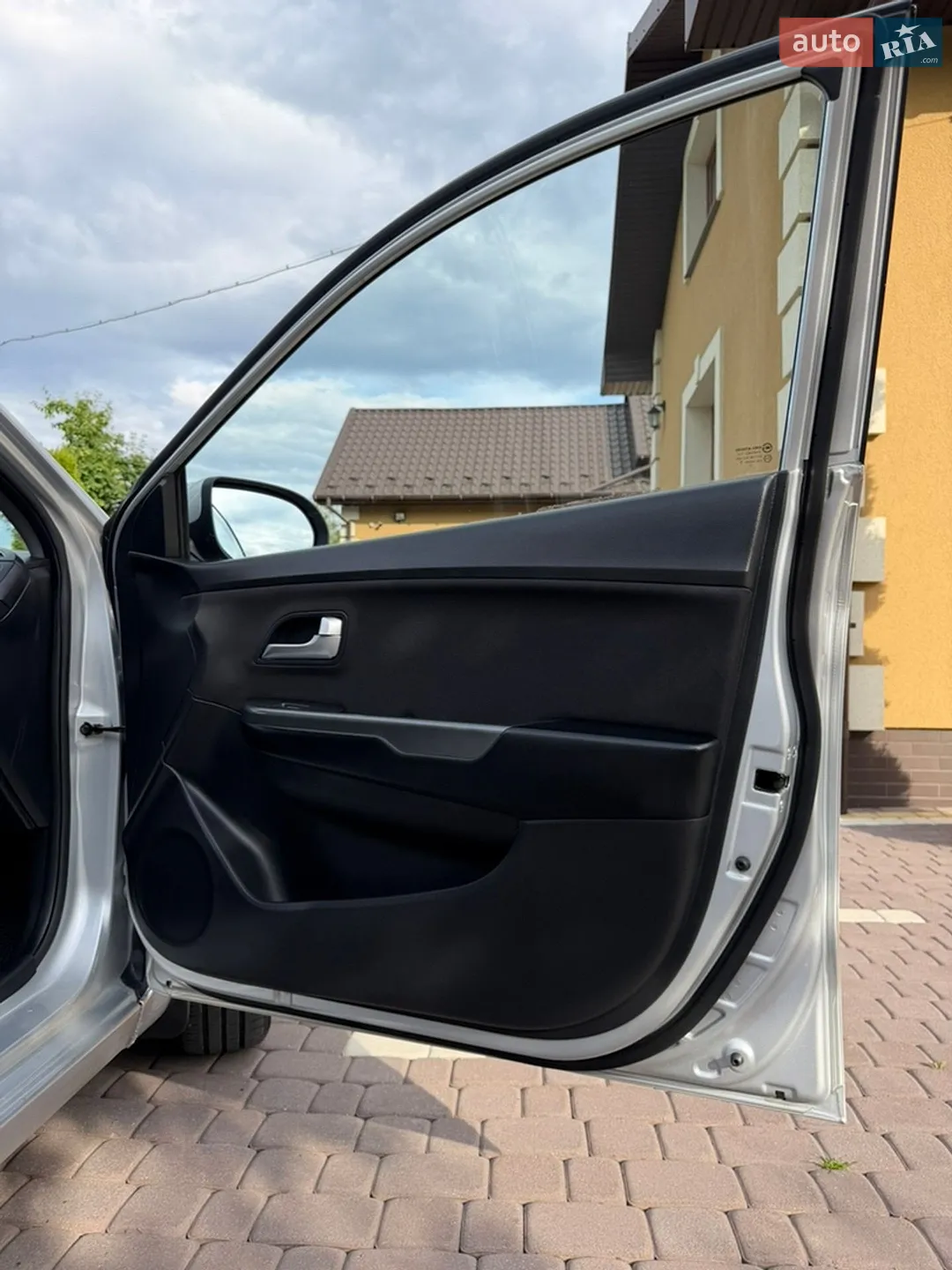 2012 Kia Rio - мініатюра 32