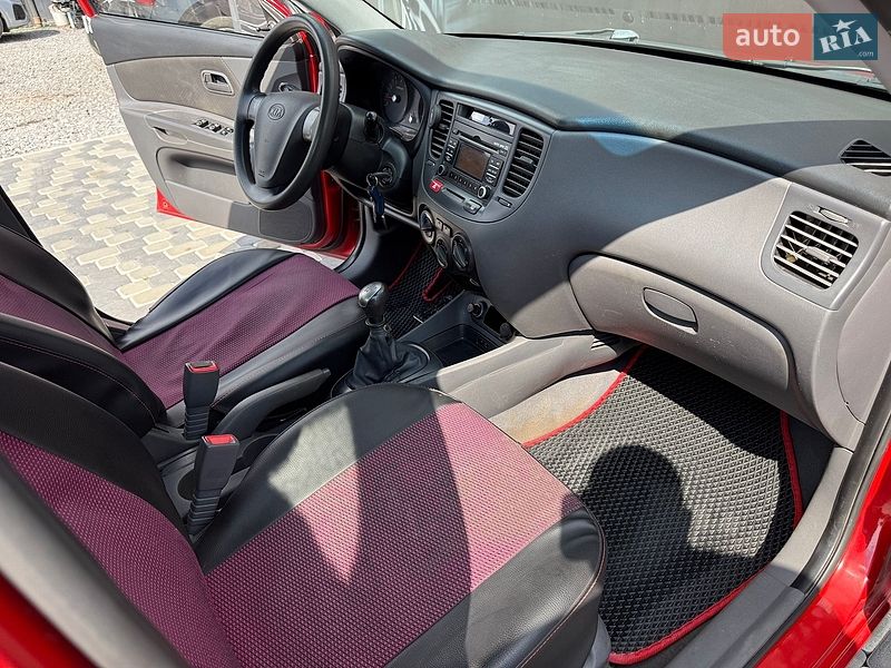 Седан Kia Rio 2009 в Львове