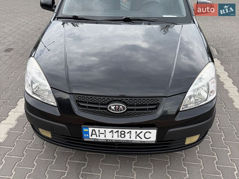 Хэтчбек Kia Rio 2008 в Буче