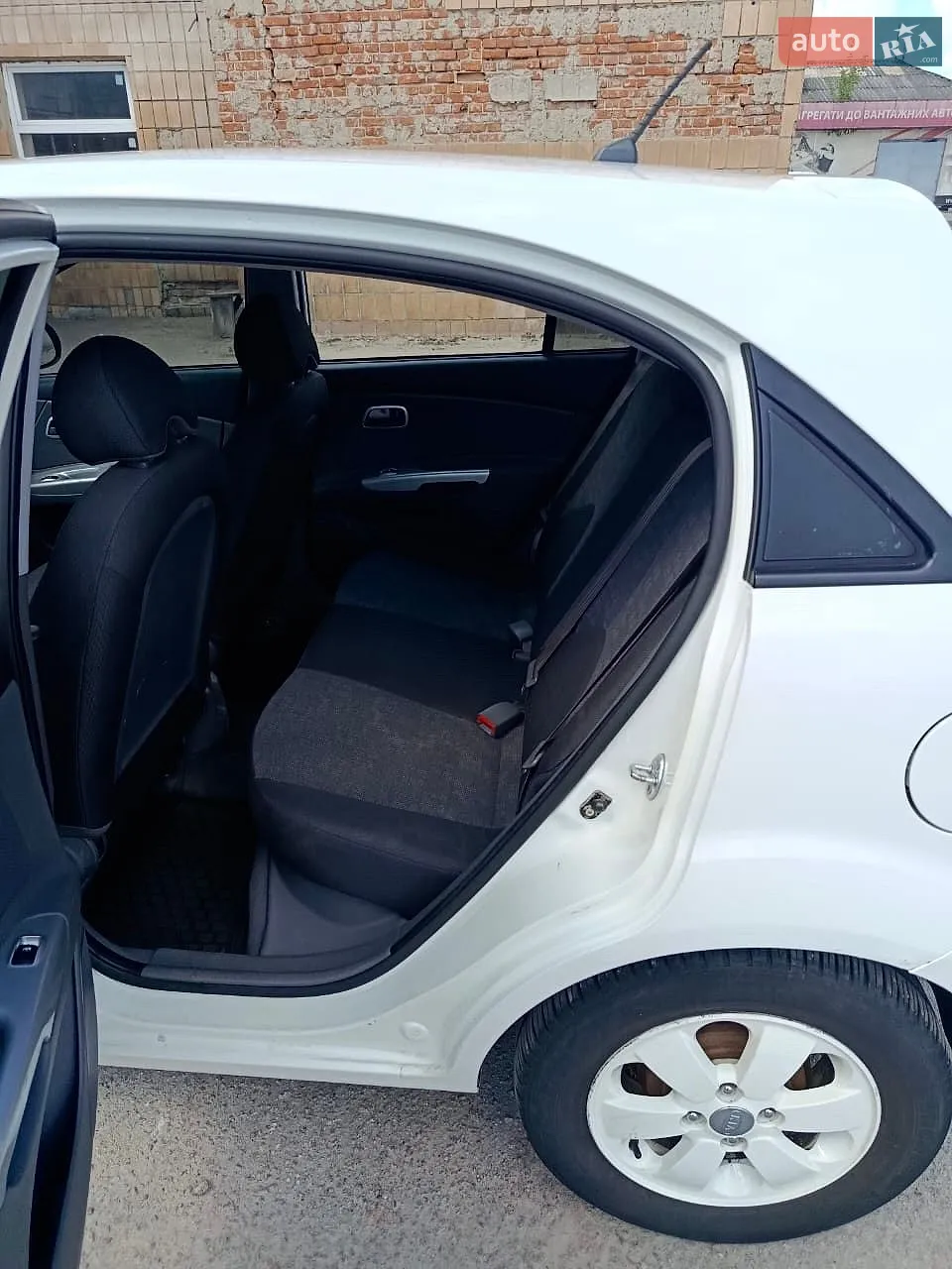 2011 Kia Rio - мініатюра 11