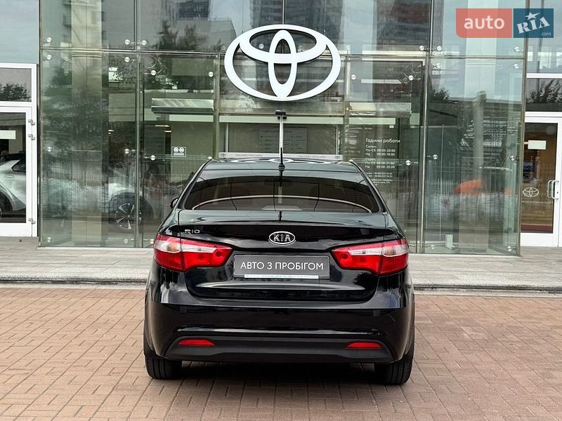 Седан Kia Rio 2012 в Киеве