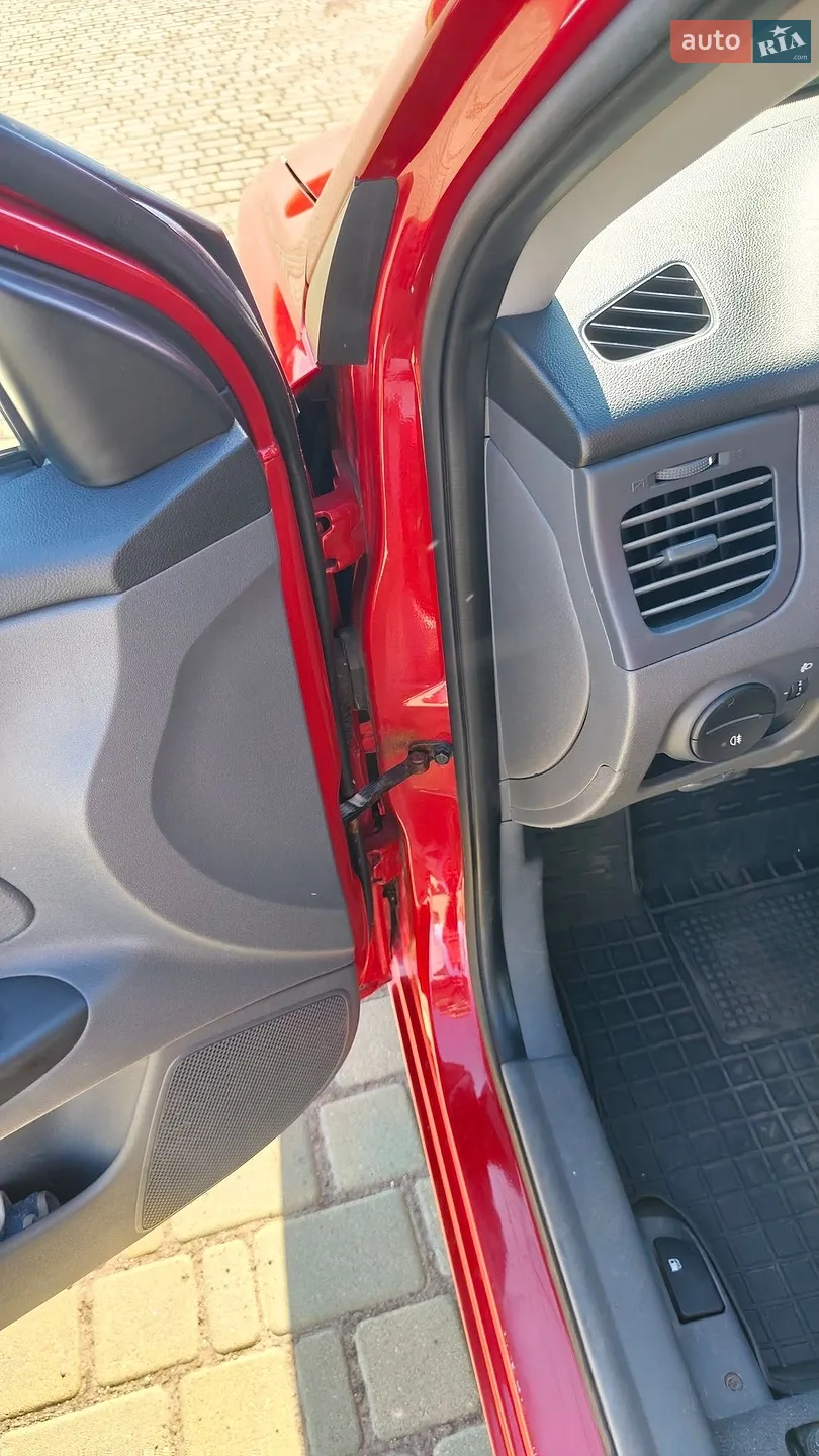 2011 Kia Rio - мініатюра 30