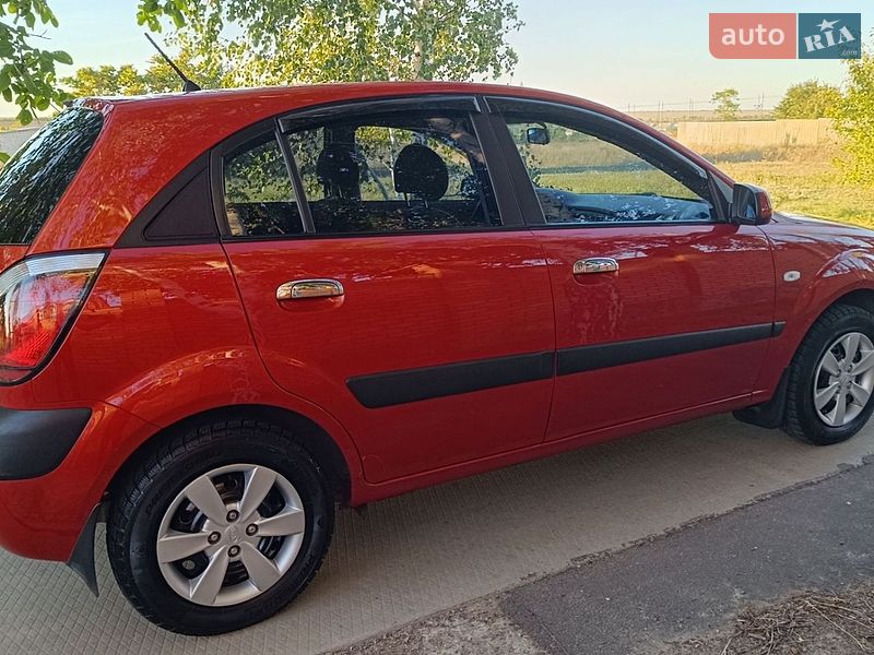 Хэтчбек Kia Rio 2007 в Николаеве