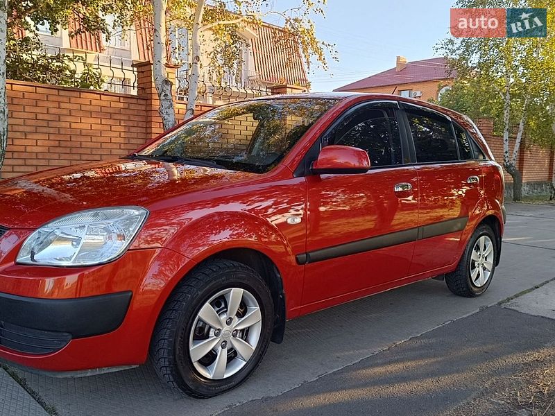 Хэтчбек Kia Rio 2007 в Николаеве