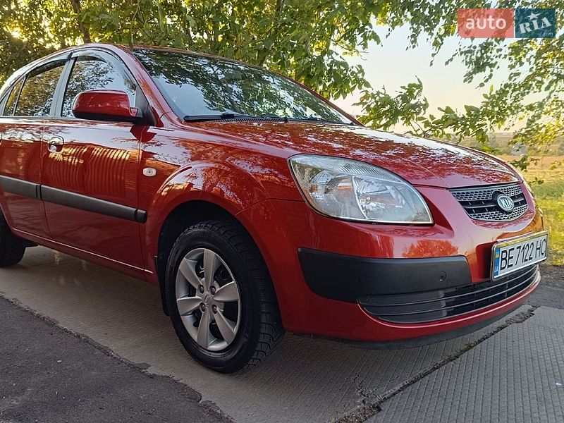 Хэтчбек Kia Rio 2007 в Николаеве