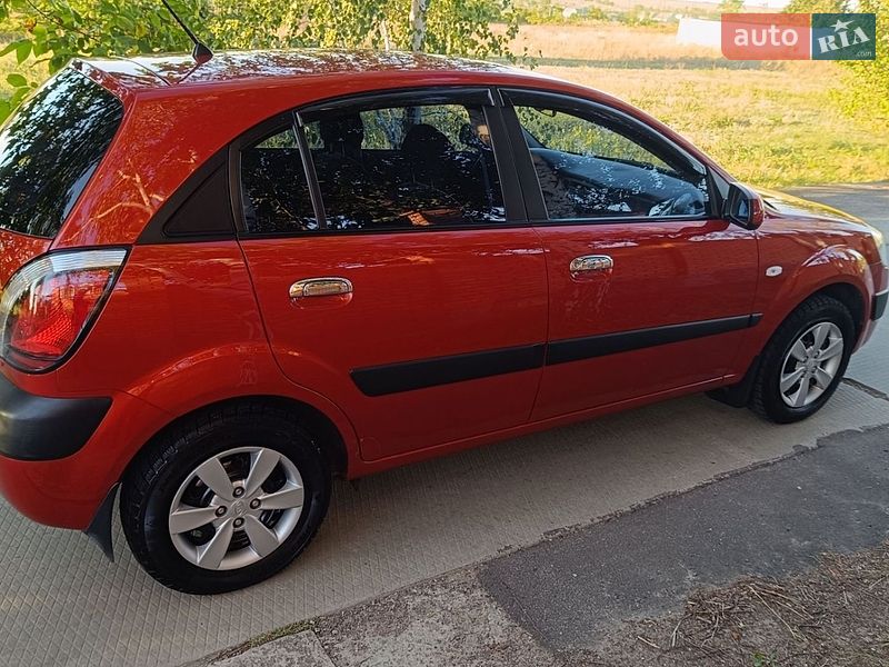 Хэтчбек Kia Rio 2007 в Николаеве