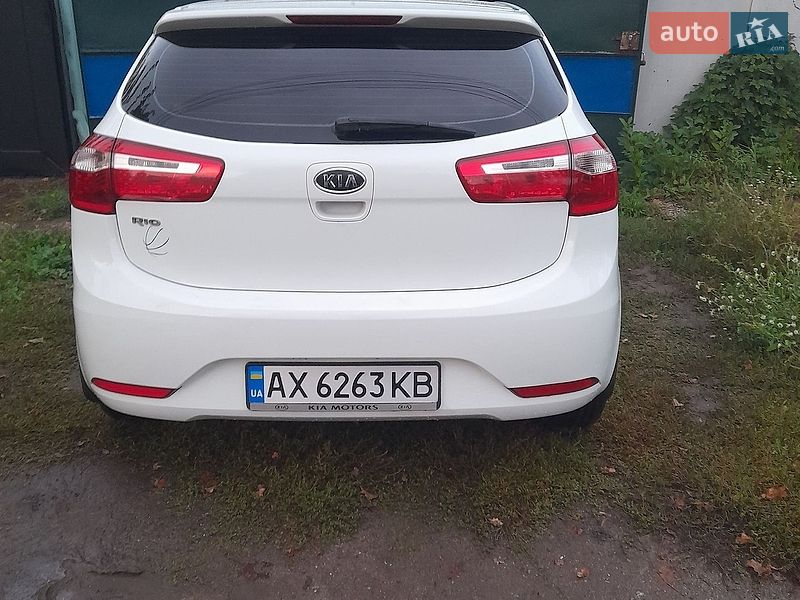 Хэтчбек Kia Rio 2012 в Харькове