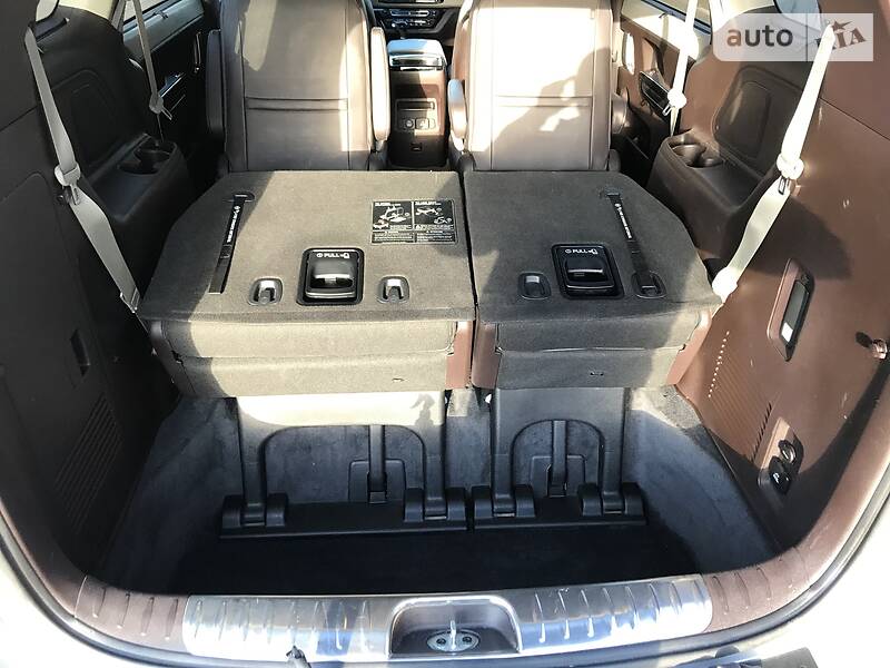 Мінівен Kia Sedona 2015 в Києві