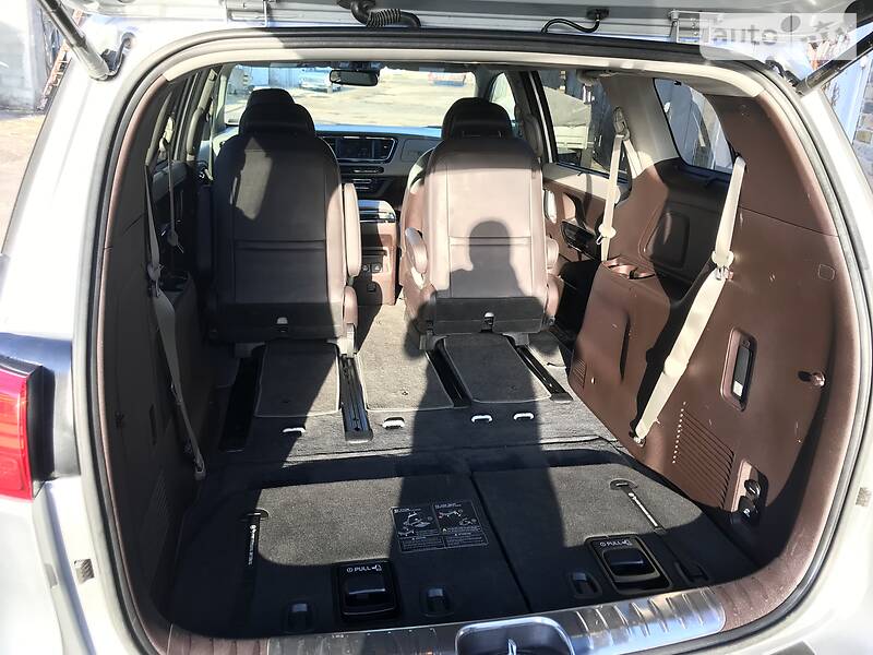 Мінівен Kia Sedona 2015 в Києві