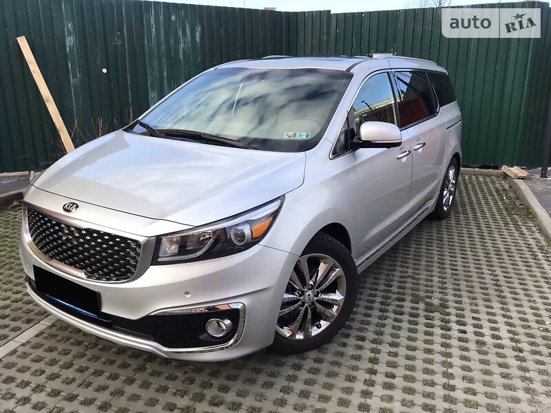 Мінівен Kia Sedona 2015 в Києві