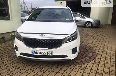 Минивэн Kia Sedona 2017 в Луцке