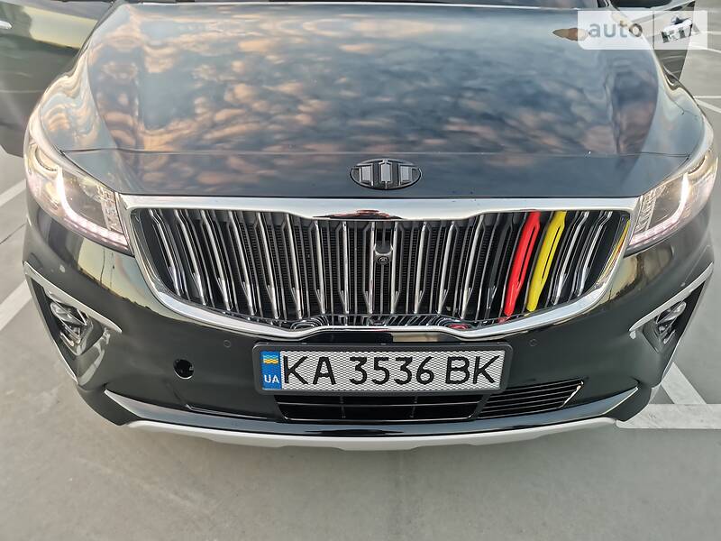 Мінівен Kia Sedona 2017 в Києві