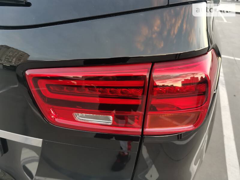 Мінівен Kia Sedona 2017 в Києві