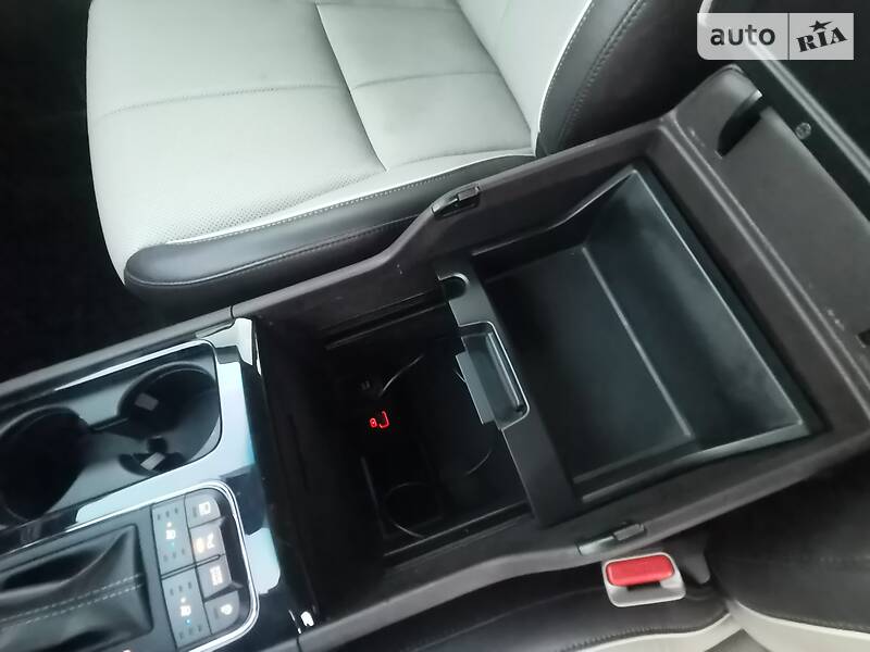 Мінівен Kia Sedona 2017 в Києві