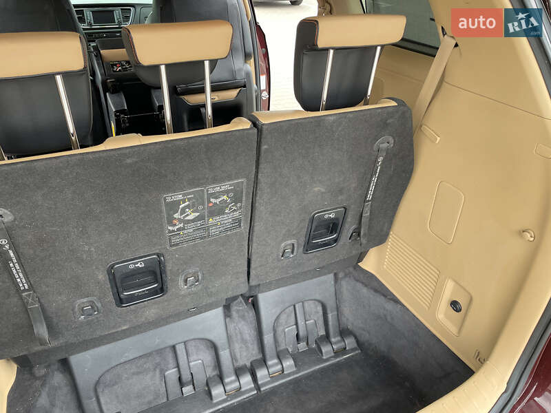 Минивэн Kia Sedona 2017 в Киеве