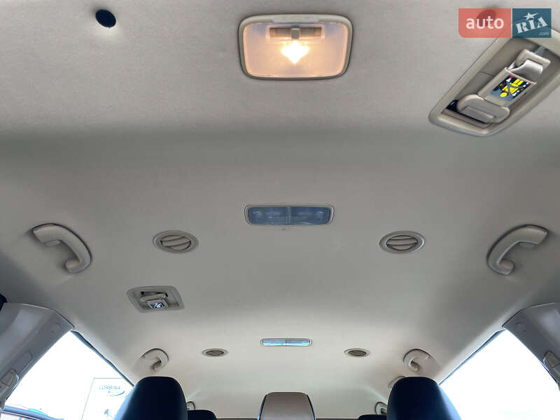 Минивэн Kia Sedona 2017 в Киеве