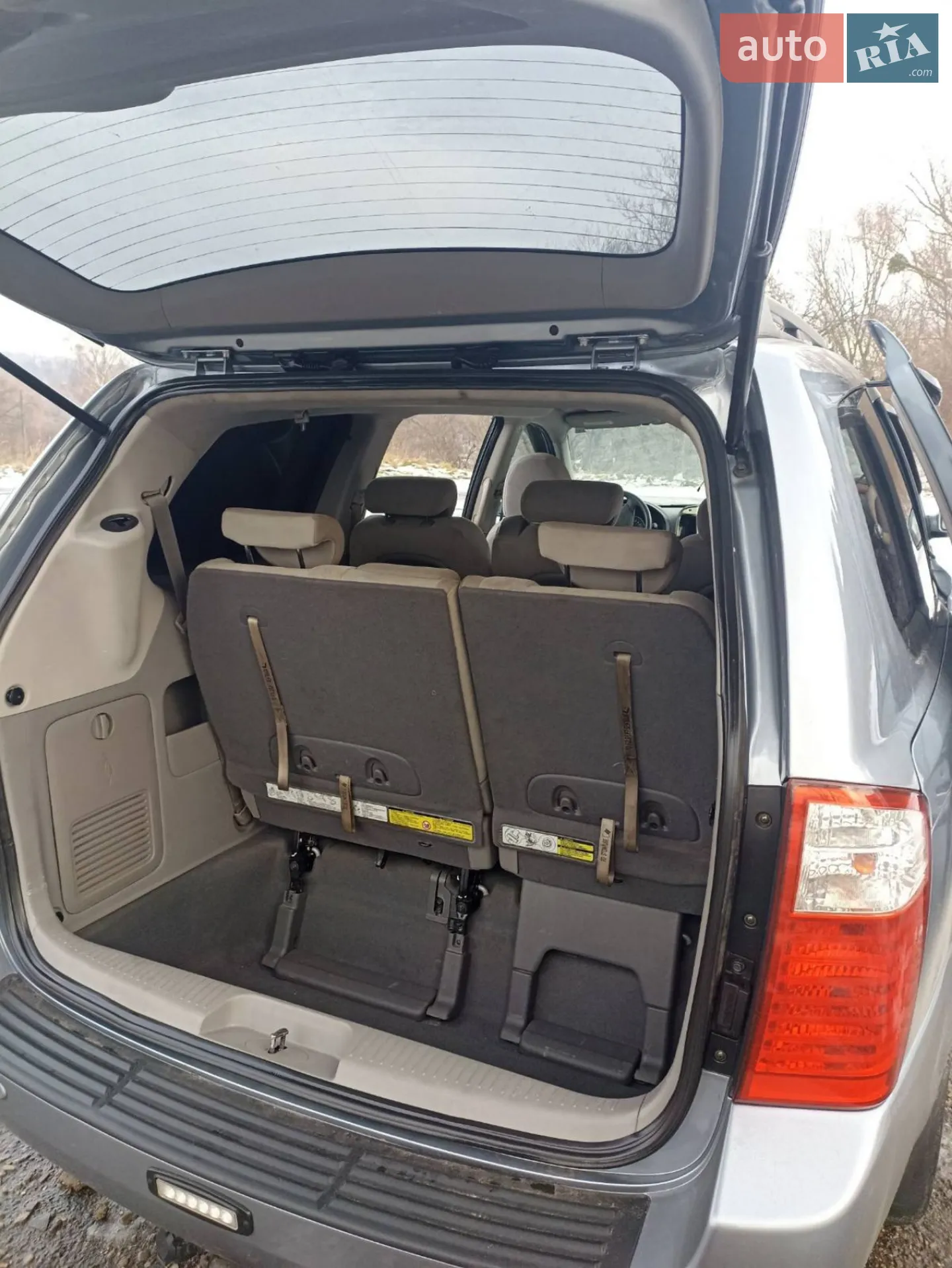 2011 Kia Sedona - мініатюра 7