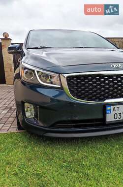 Минивэн Kia Sedona 2015 в Ивано-Франковске