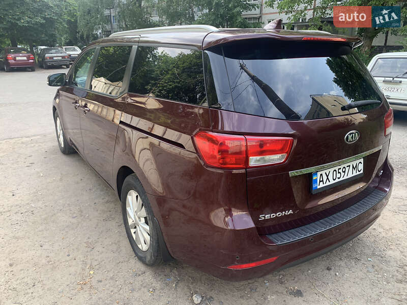 Минивэн Kia Sedona 2017 в Харькове