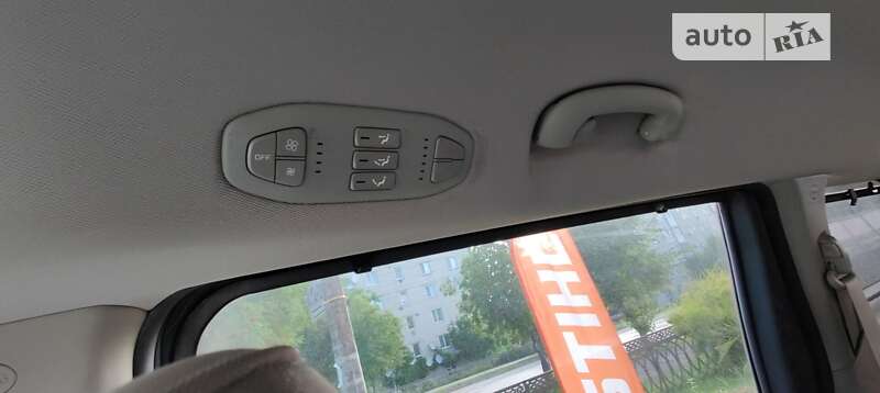 Минивэн Kia Sedona 2015 в Гусятине