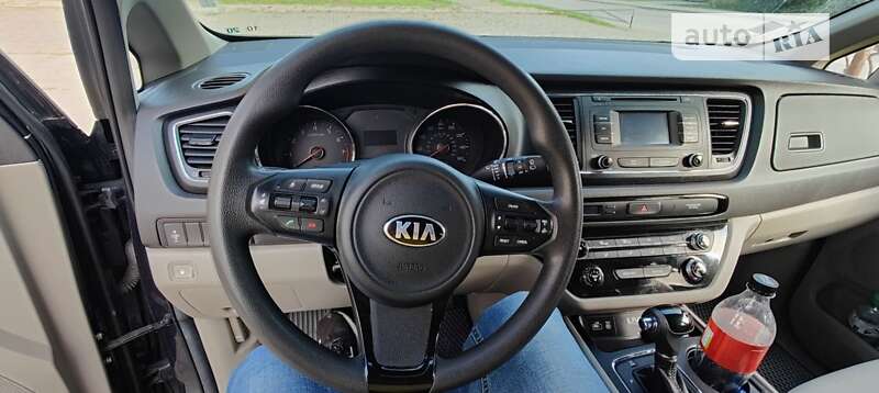 Минивэн Kia Sedona 2015 в Гусятине