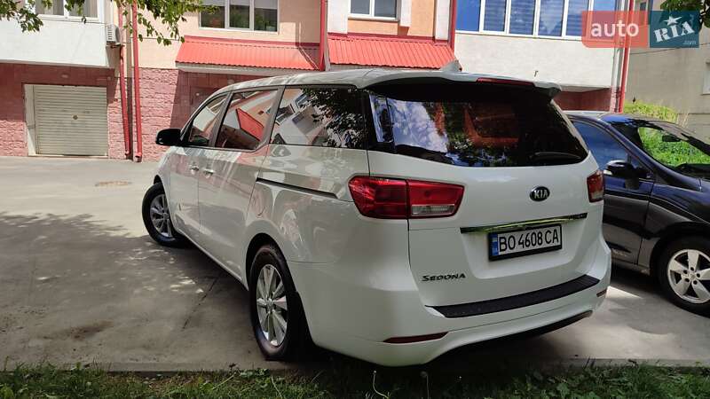 Минивэн Kia Sedona 2015 в Тернополе
