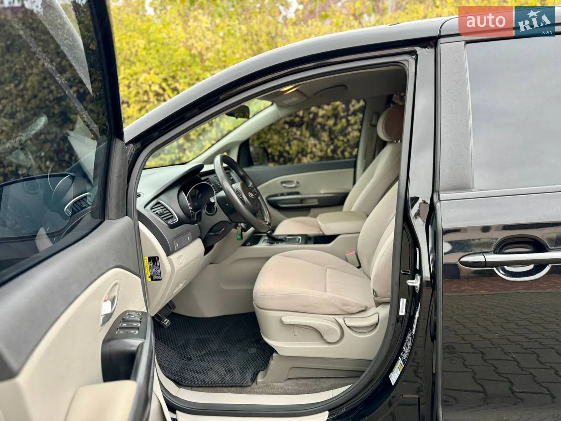 2014 Kia Sedona - мініатюра 16