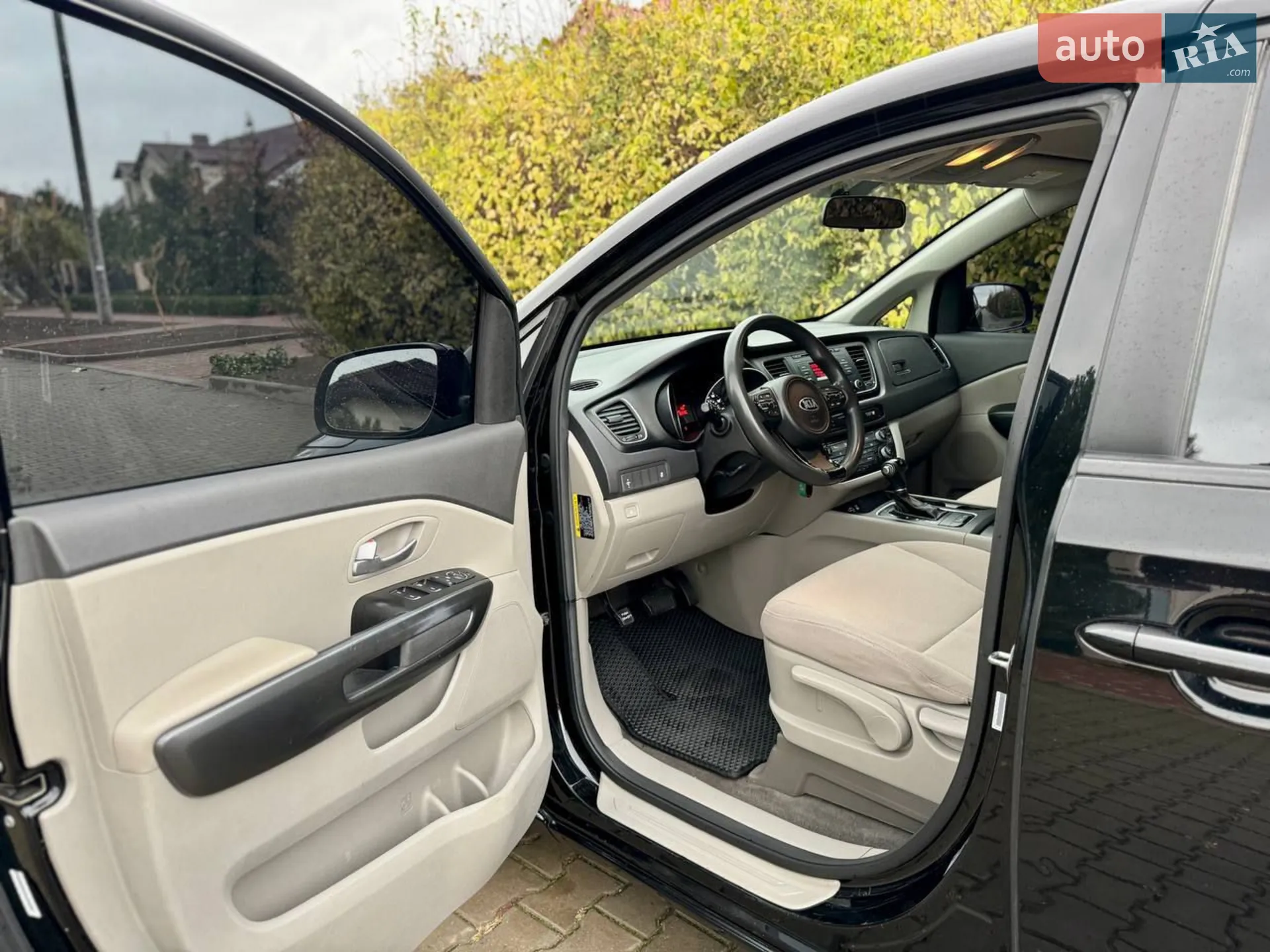 2014 Kia Sedona - мініатюра 17