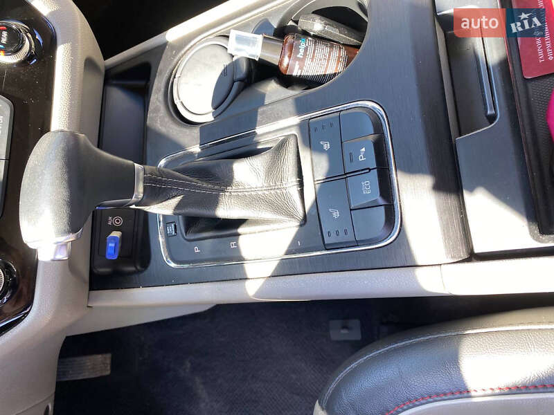 Мінівен Kia Sedona 2016 в Одесі фото 25 Мінівен Kia Sedona 2016 в Одесі