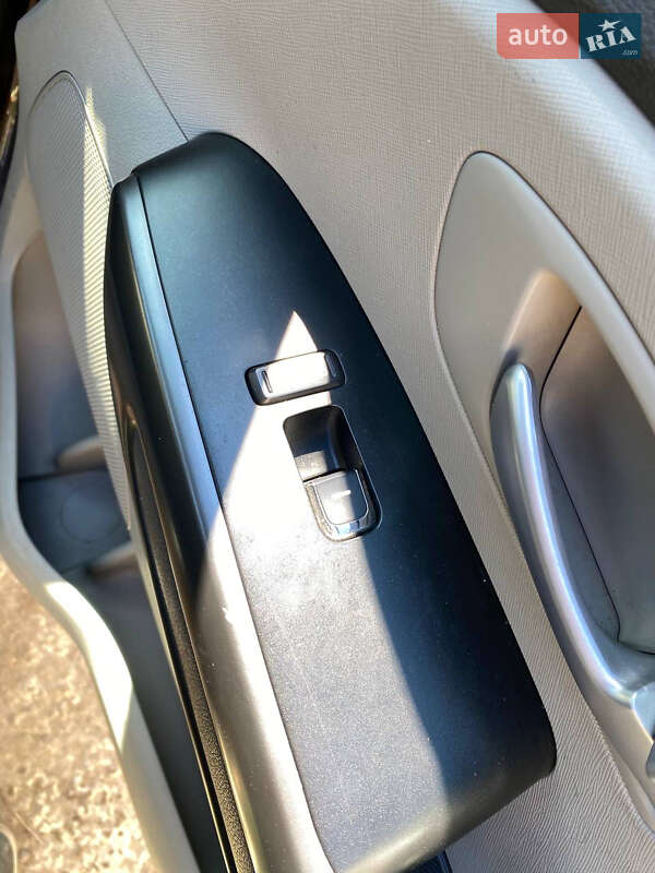 Мінівен Kia Sedona 2016 в Одесі фото 32 Мінівен Kia Sedona 2016 в Одесі