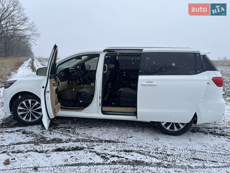 Минивэн Kia Sedona 2015 в Харькове