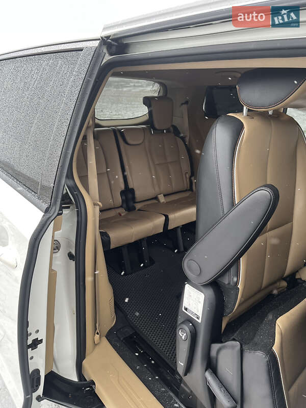 Минивэн Kia Sedona 2015 в Харькове