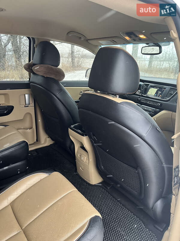 Минивэн Kia Sedona 2015 в Харькове