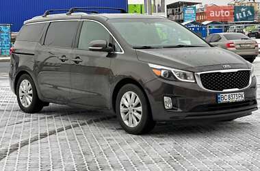 Мінівен Kia Sedona 2016 в Стрию