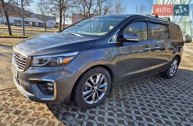 Минивэн Kia Sedona 2016 в Ужгороде