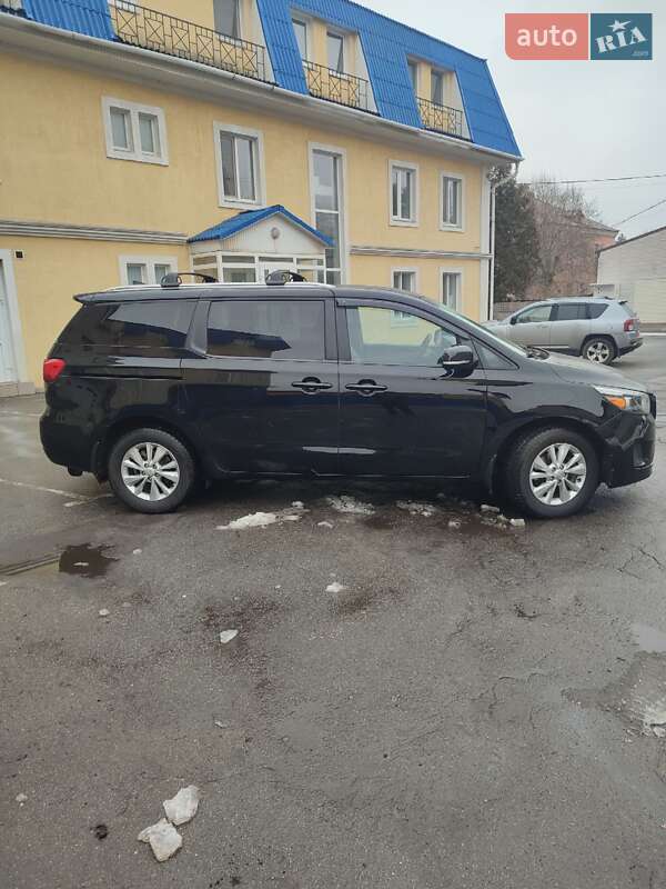 Мінівен Kia Sedona 2016 в Києві